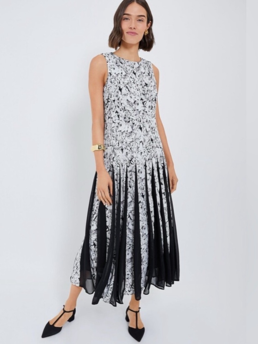 NWT Tuckernuck Gray Gardens Andi Dress Size 6 Black White Floral Pleated Midi
